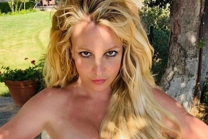 Hãy để Britney Spears yên