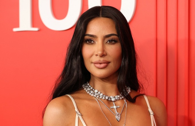 Kim Kardashian bị kiện do giới thiệu hàng nhái