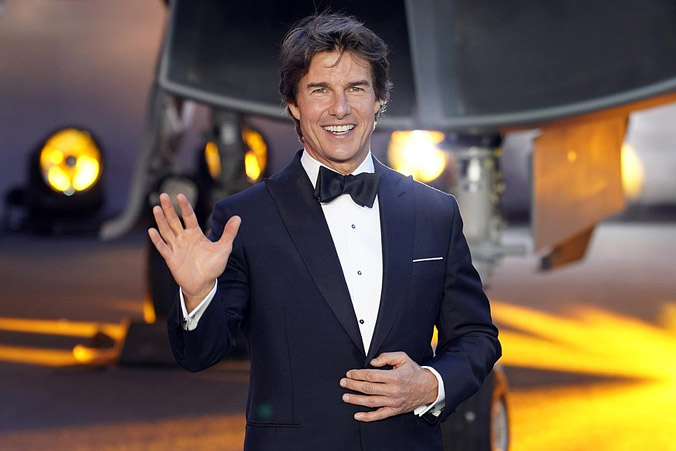 Tom Cruise hào phóng với đồng nghiệp