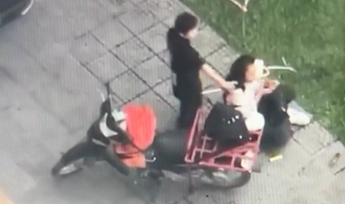 Người đàn ông tấn công 2 phụ nữ tại khu đô thị ở Hà Nội rồi đến công an đầu thú