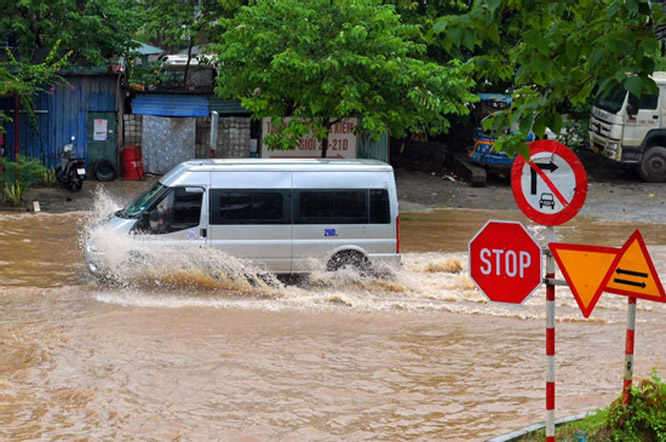 Bắc Bộ mưa to, Nghệ An đến Phú Yên nắng nóng